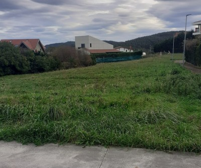 Artepetako udal partzela bi salmentan jarri ditu Udalak