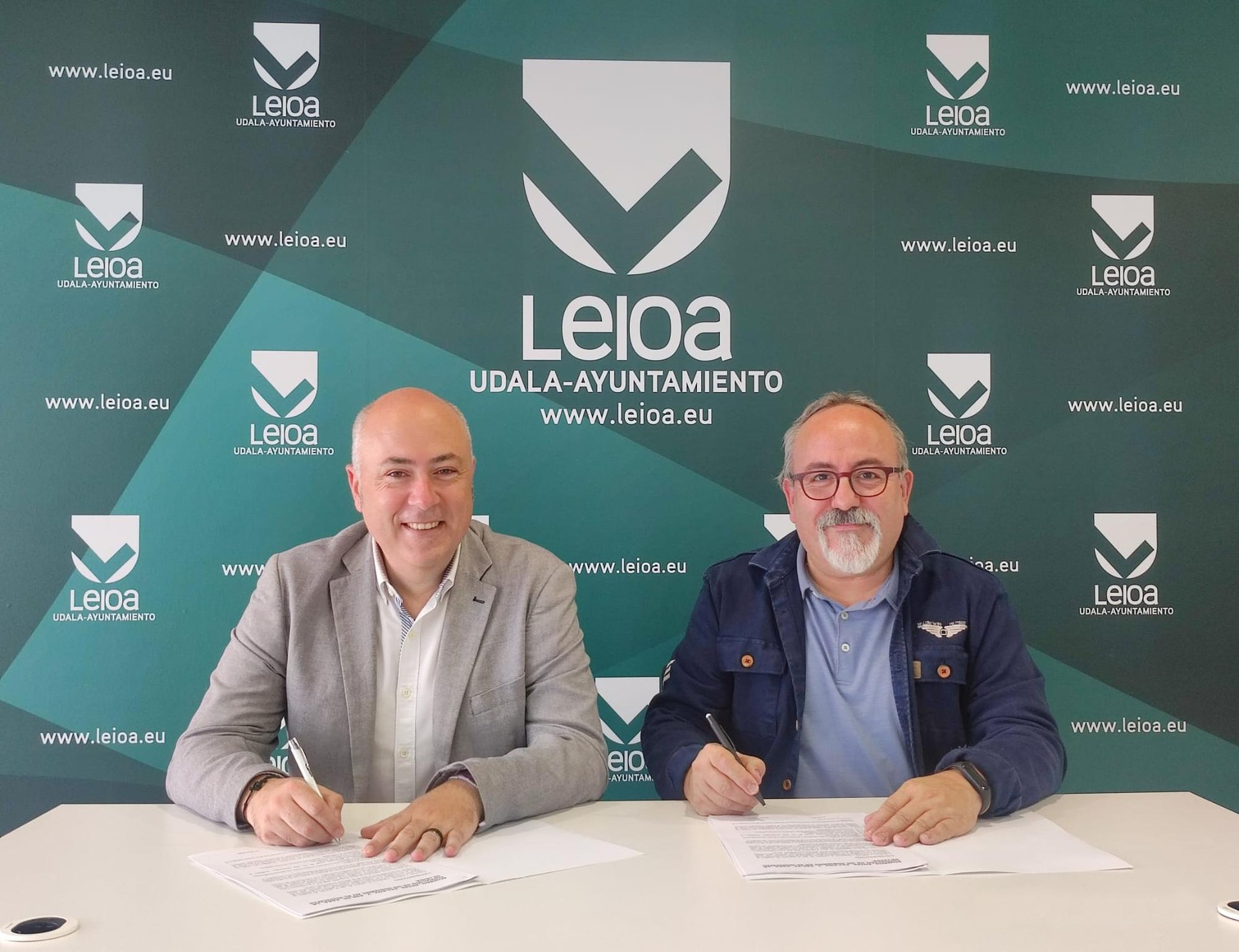 Agintaldirako gobernu-akordioa sinatu dute Leioako EAJk eta PSE-EEk