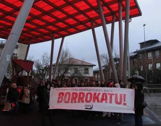 Itaia Uribe Kosta: "Emakumeok prostituitzera garamatzaten baldintza ekonomiko eta sozialak gainditu behar ditugu"