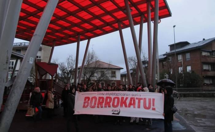 Itaia Uribe Kosta: "Emakumeok prostituitzera garamatzaten baldintza ekonomiko eta sozialak gainditu behar ditugu"