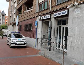 Sopelako Udalak diziplina-espedientea ireki dio Udaltzaingoko agente bati