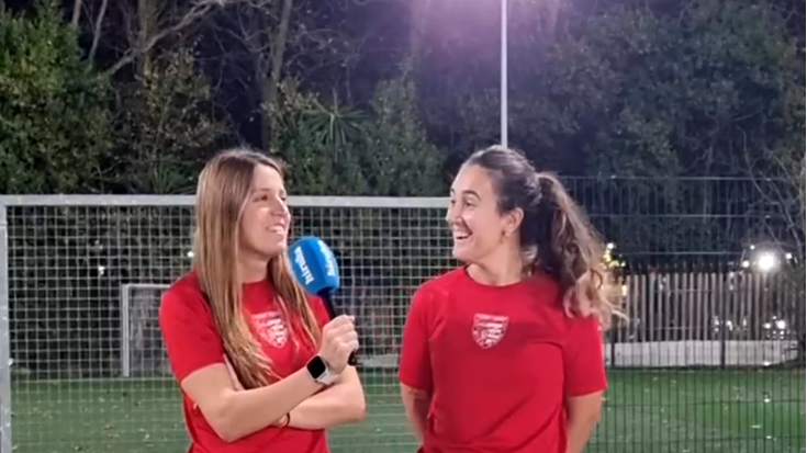 Atseden luze baten ostean, Uribe Kostako zenbait emakume zelaira itzuli dira