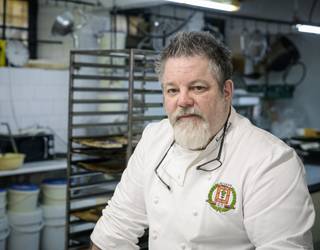 Kimetz Garate: "Jendea  postrearekin  gozatzen ikusteak poztasuna  ematen dit"