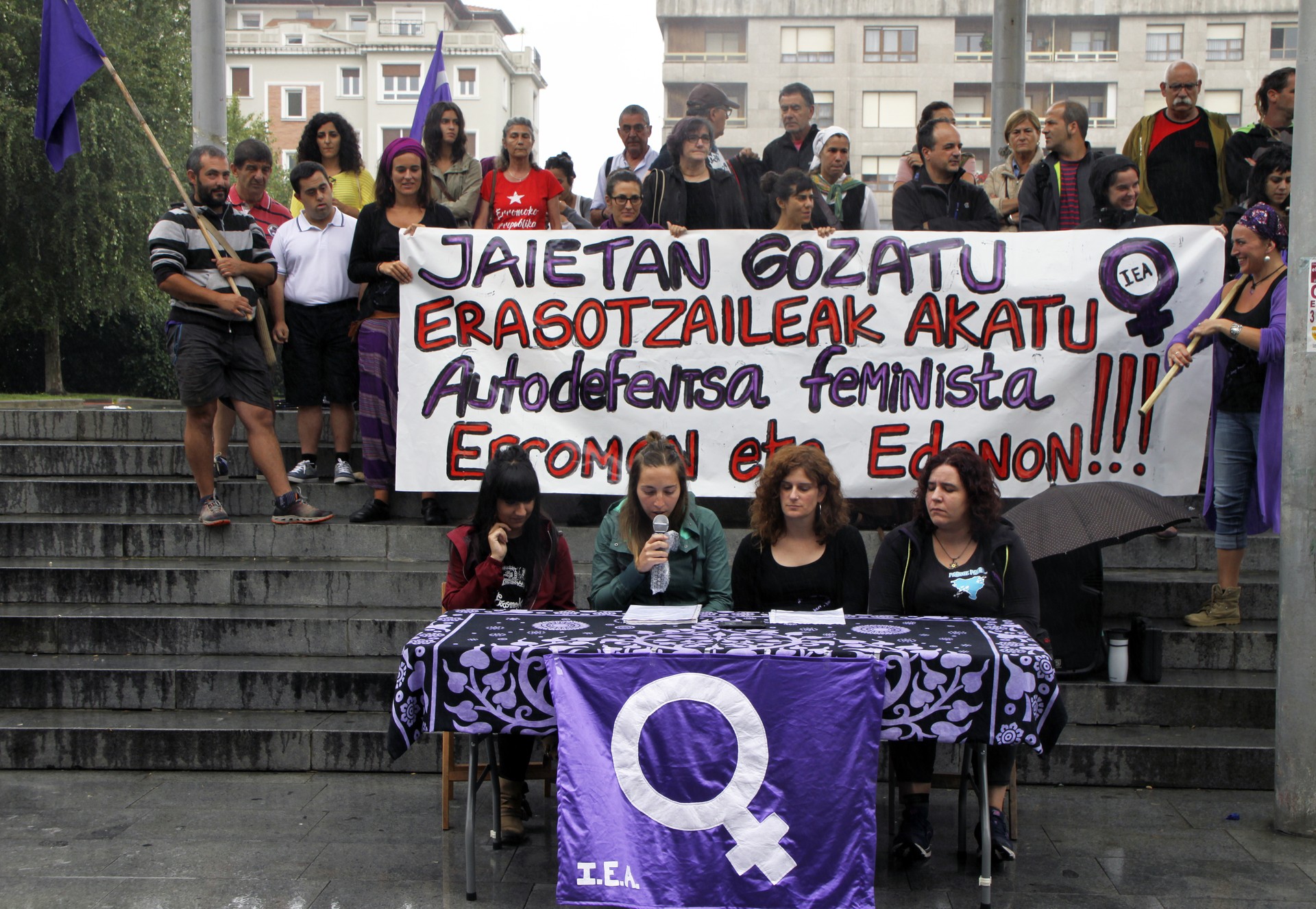 Eraso matxisten aurkako babesgunea egongo da Itzubaltzeta eta Pinuetako jaietan