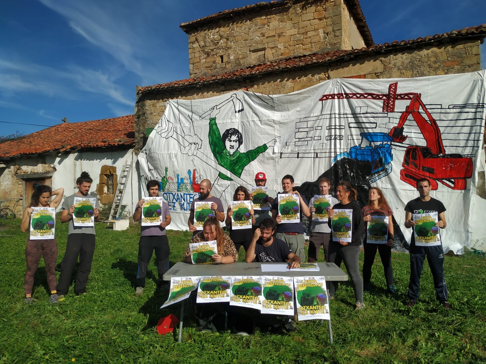 Desalojo agindua dela-eta, Otxantegi Herri Lurrak erresistentzia deitu du eguenerako