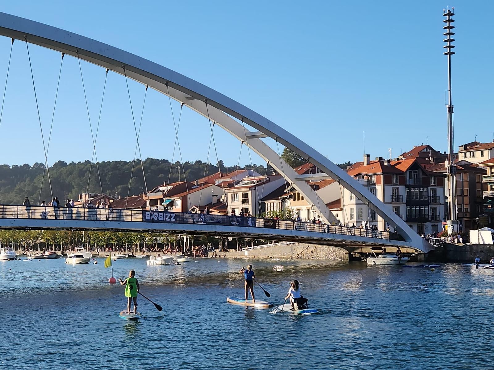 GoazenUp Sup Race 2025 lasterketa inklusiboa Gazara begira ospatuko dute aurten