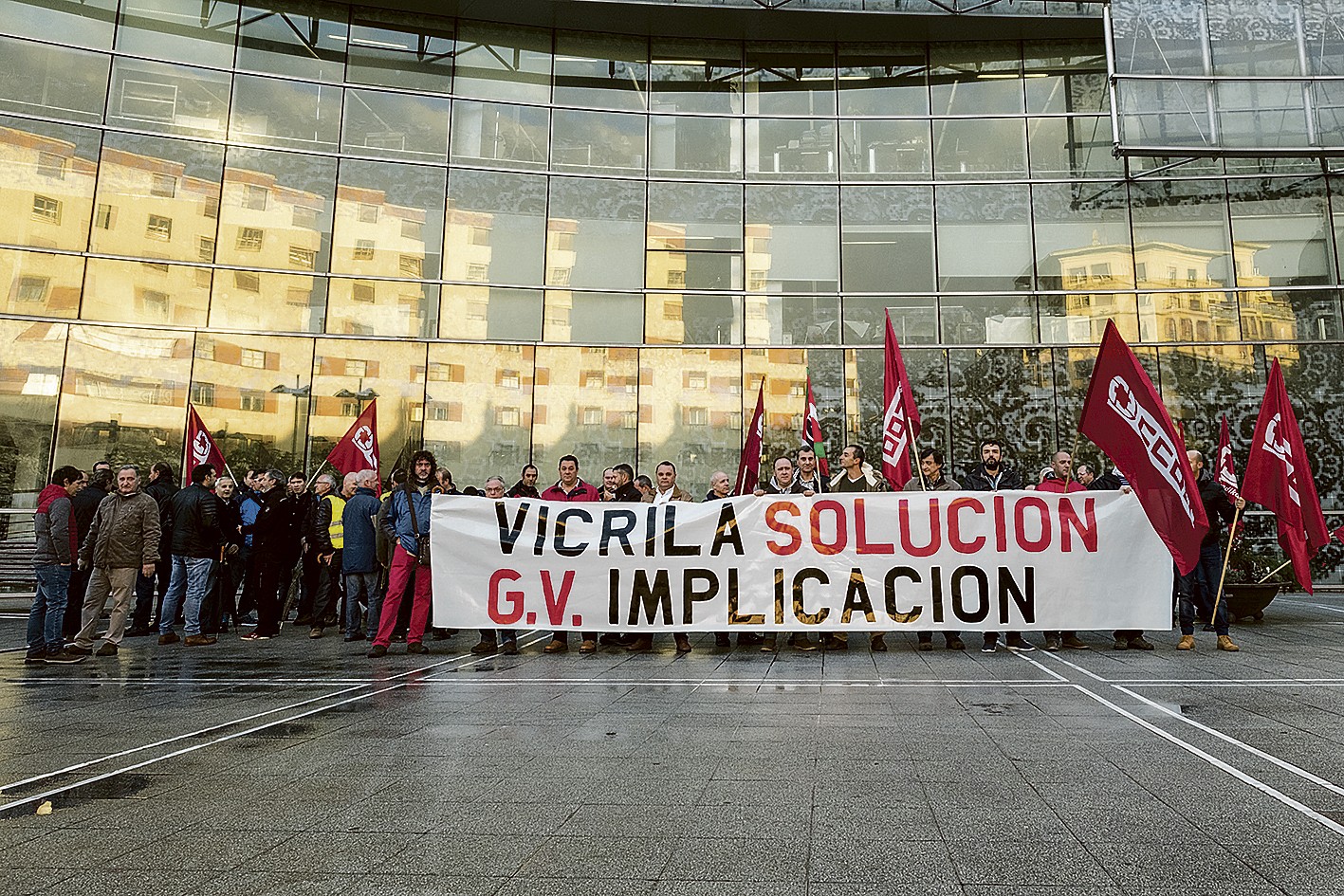 Mobilizazioakaz jarraituko dute bihar Vicrilako langileek