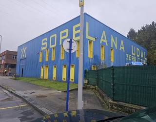 Sopelako EAJk salatu du gobernu-taldeak kargagailu elektrikoen erabilera publikoa "geldiarazi" duela