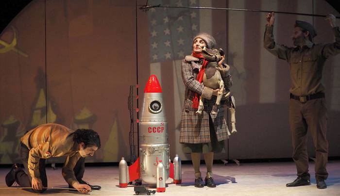 Umeentzako antzerkia: "Laika" (Xirriquiteula teatro)