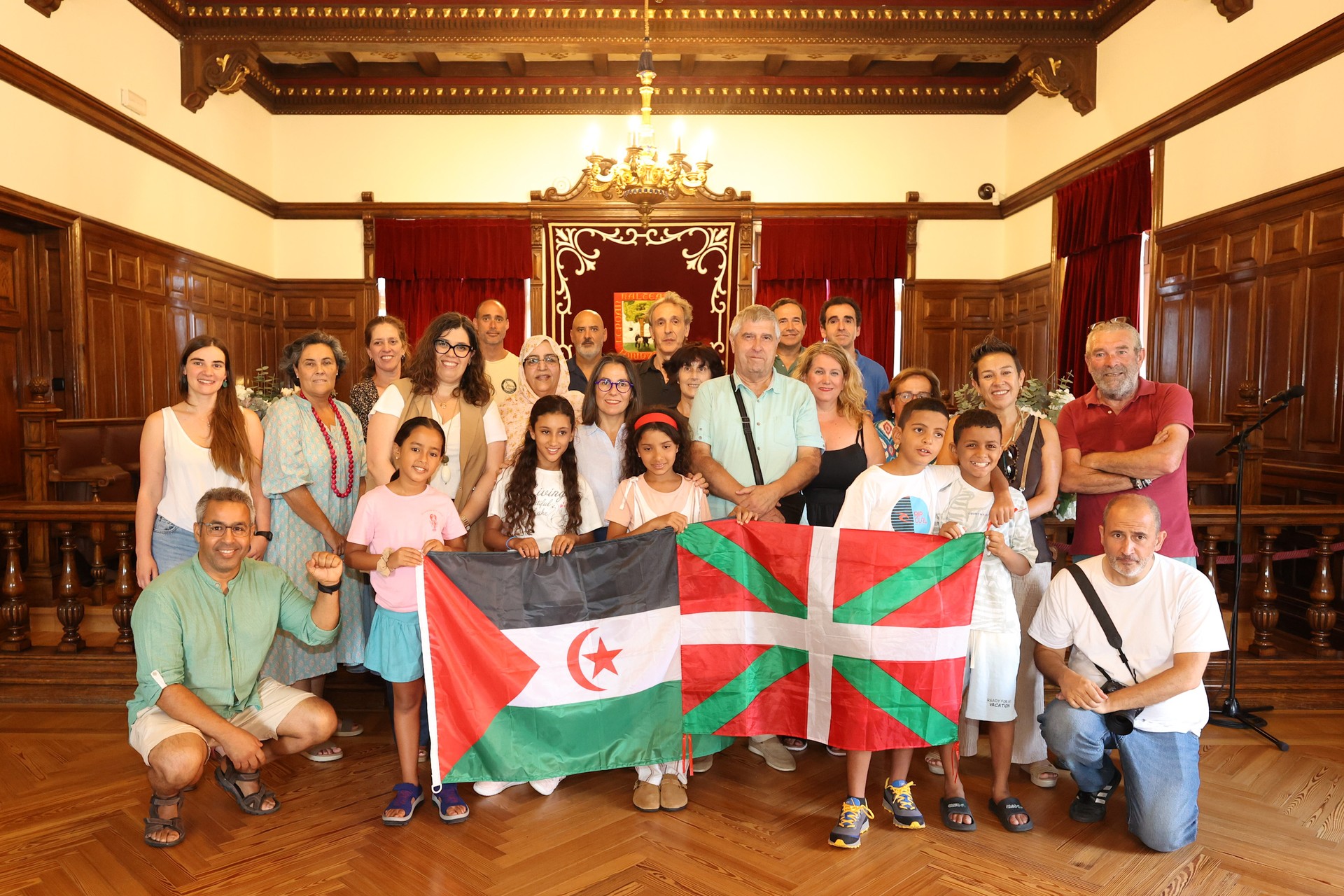 Oporrak Bakean programako lau haur saharar iritsi dira Getxora