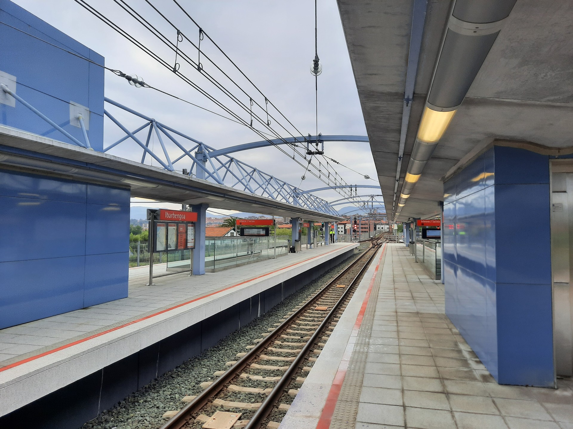 Metro-zerbitzua etenda dago Plentzia eta Ibarbengoa artean, matxura tekniko baten eraginez