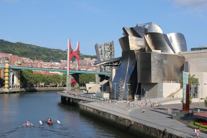 Guggenheimera joan gura duzu?