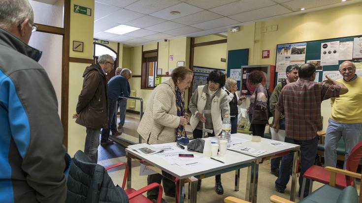 Getxoko Gobernu-taldearen jarrera deitoratu dute Itzubaltzetako nagusiek