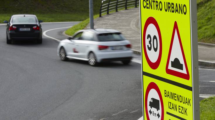 Radar mugikorrak Gaztelubideko igoerako trafikoaren abiadura kontrolatuko du