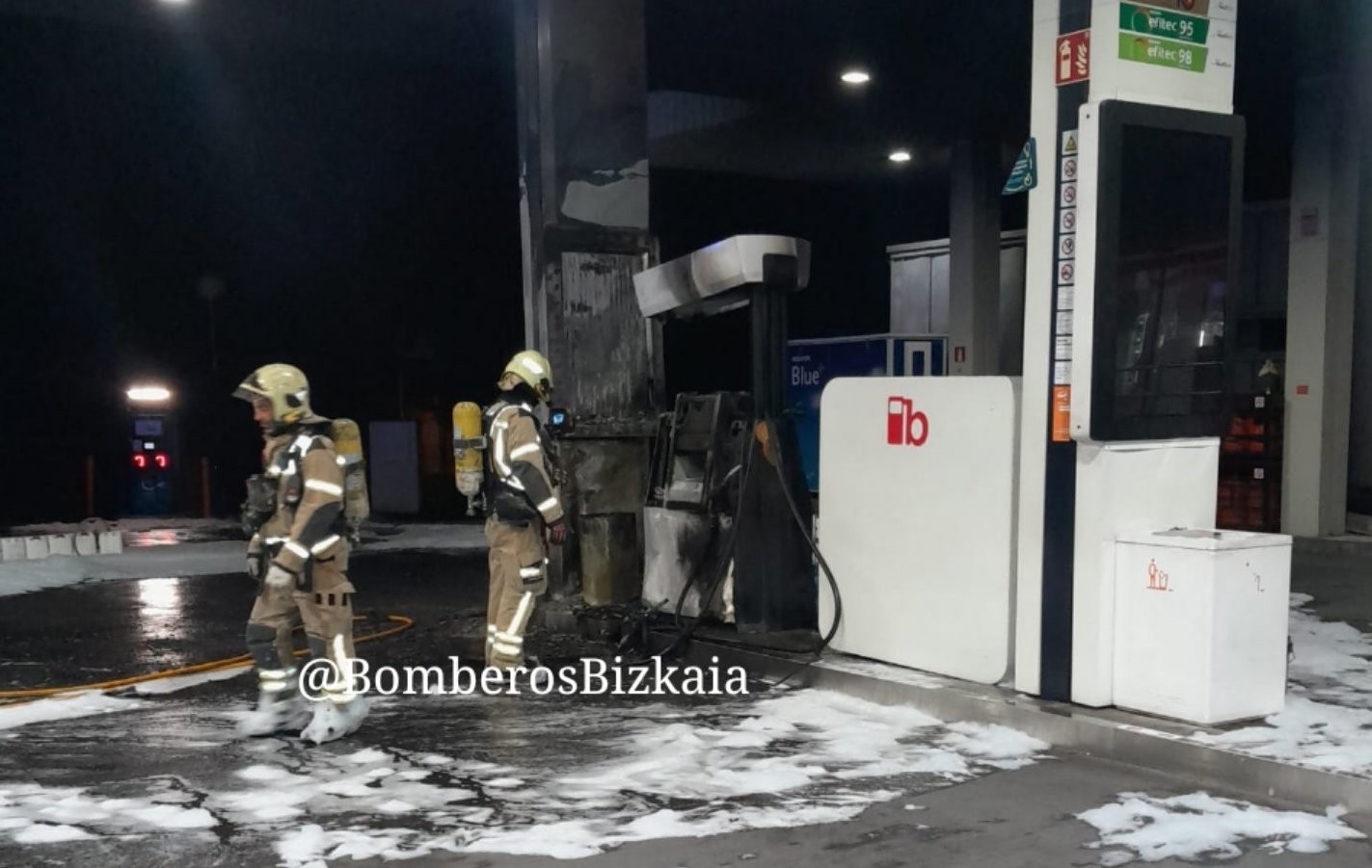 Ertzaintzak gizon bat atxilotu du Avanzadako gasolindegian sutea eragiteagatik