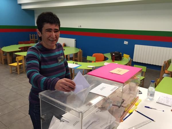 "Hautetsontziak ilusioz betetzeko" eskatu du Ana Crespok