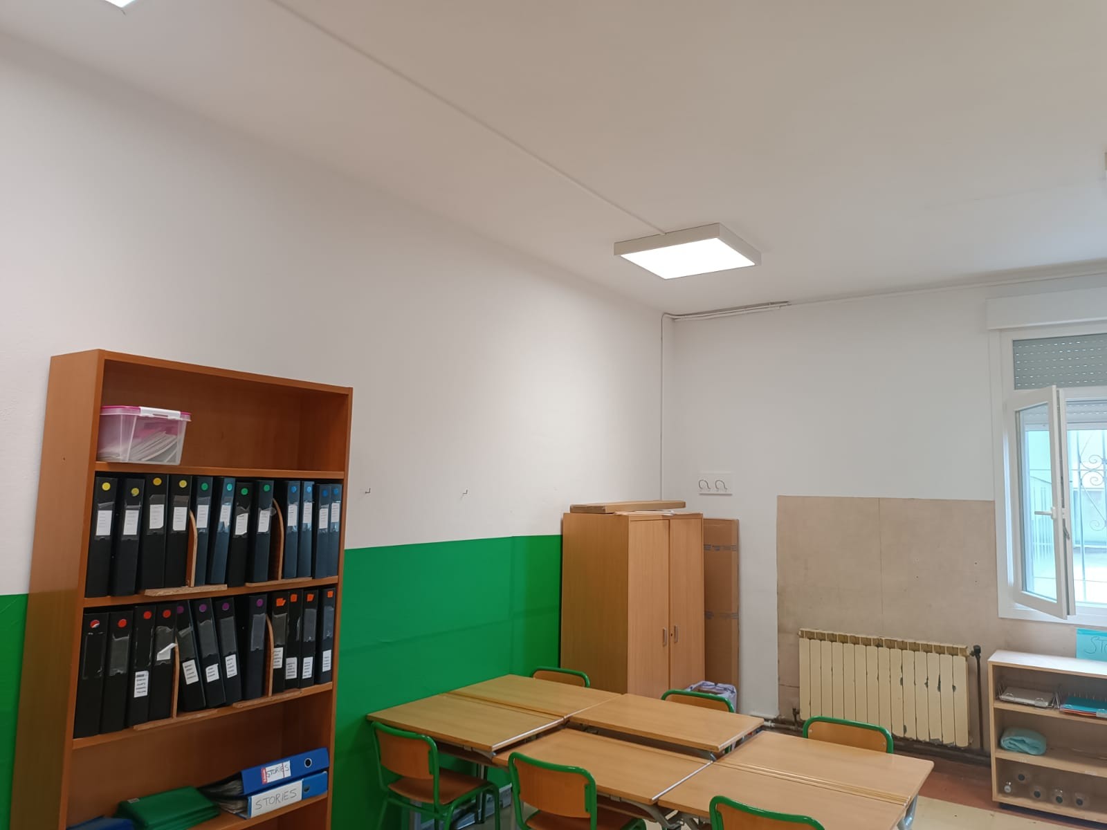 Gorlizko Udalak 100.000 euro baino gehiago inbertitu ditu ikastetxeko argiztapena LED teknologiara berritzeko