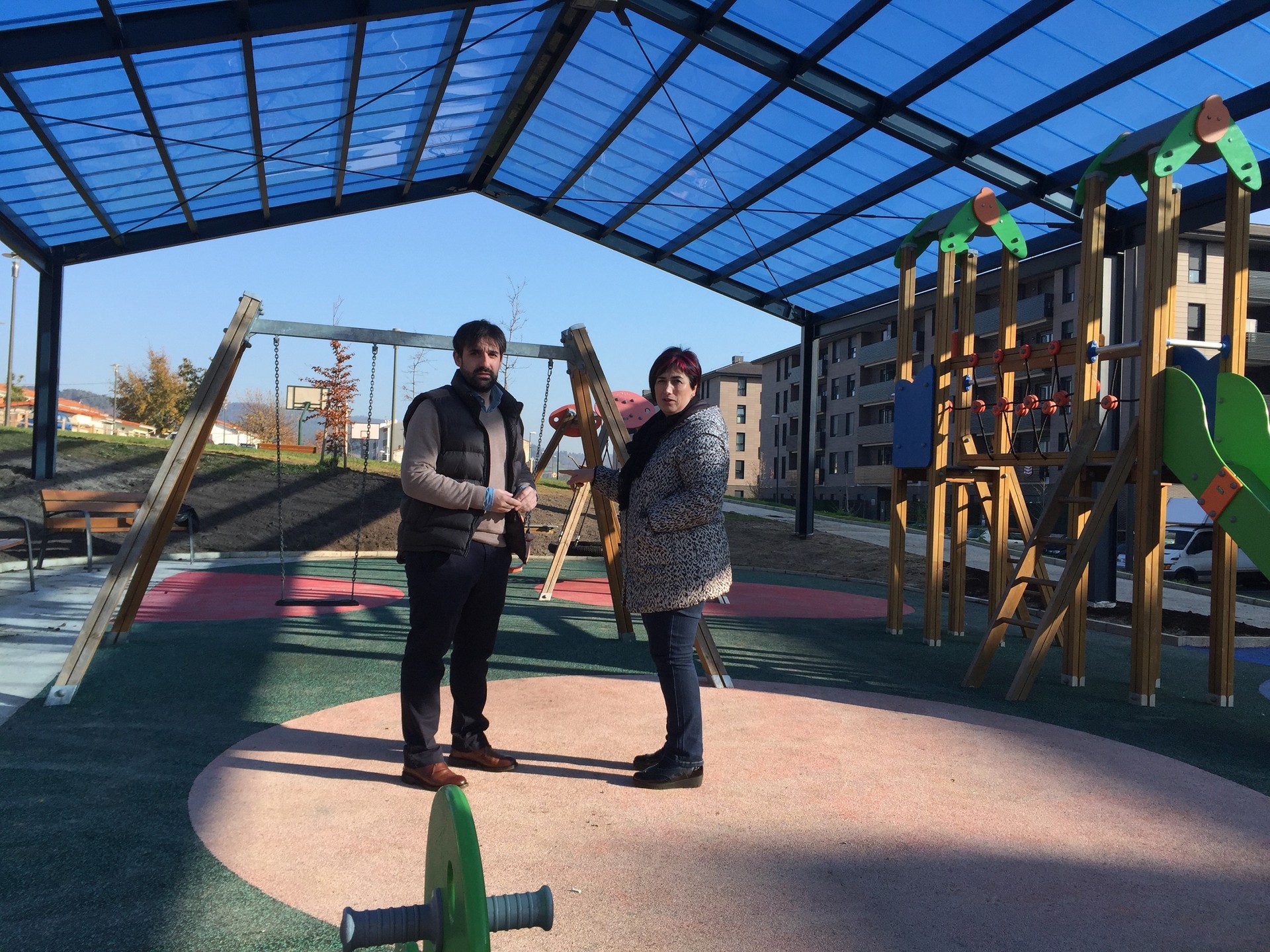 Amaituta dago umeen jolasguneko estalkia, Erandiogoikoan