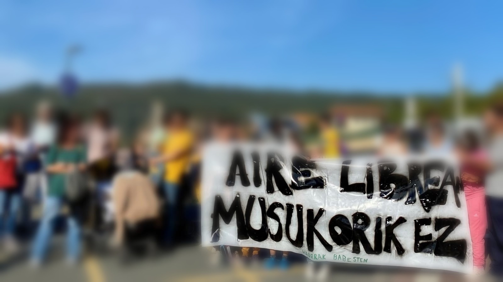 COVID-19ari aurre egiteko neurri zehatz batzuk malgutzea eskatu dute Gorlizko ikastetxeko hainbat familiek