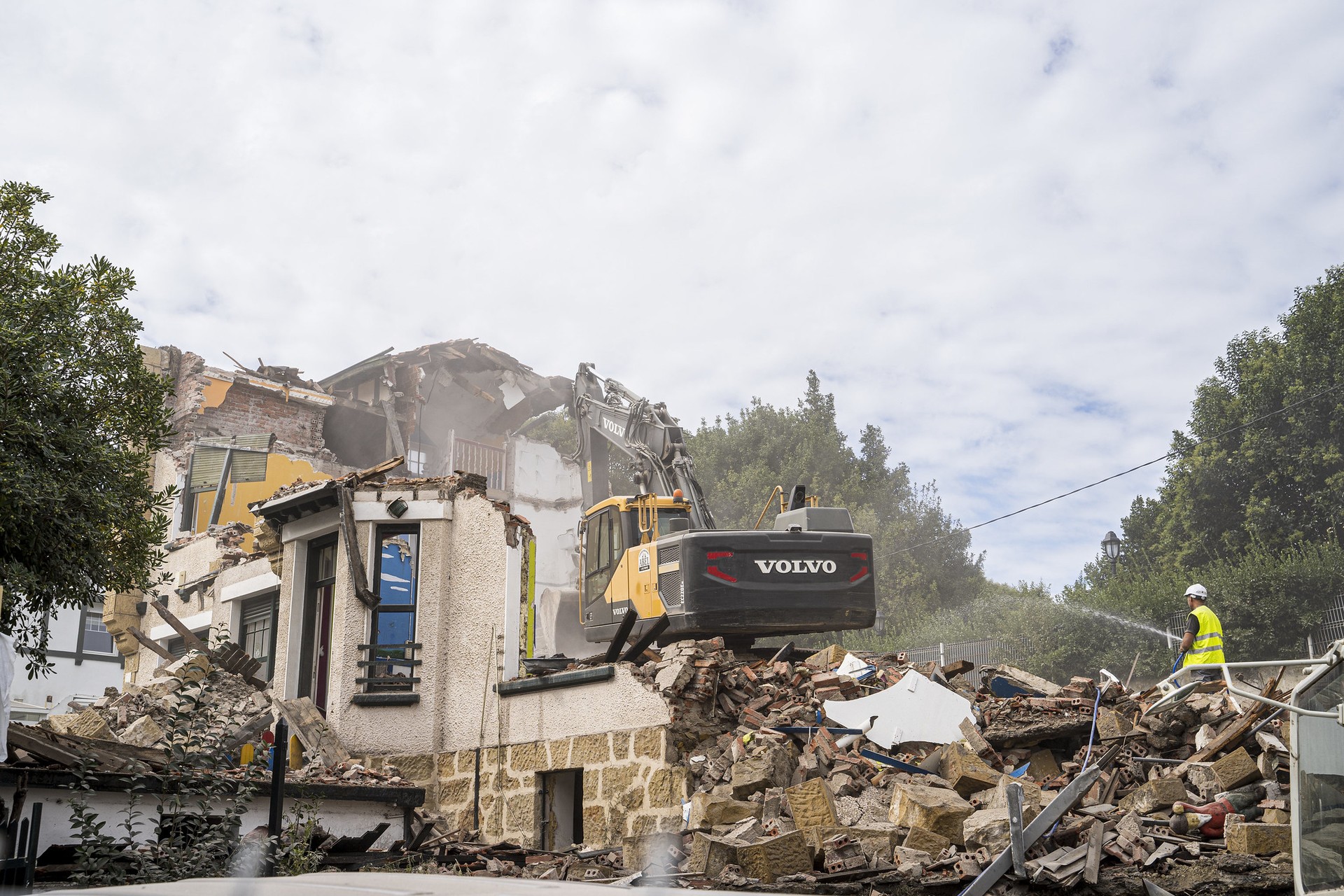 Haurtegia hartu zuen Villa Fernanda eraikina bota dute
