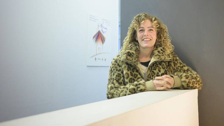 Bea Sever: "Menopausia etapa berri gisa ikusi behar dugu: zaintzaren hormona jaisten denez, geure burua zaintzeko garaia da"