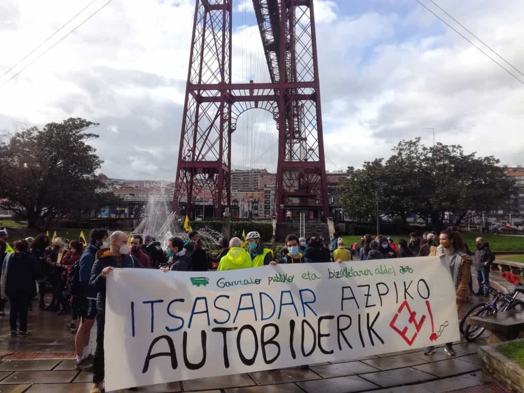Hainbat herritarrek aldaketa sozial eta ekonomikoak eskatu dituzte Aldaketaldian