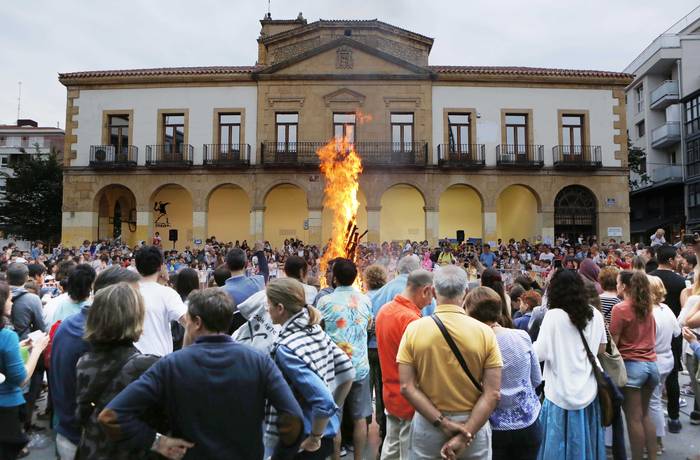 Udako solstizio jaia ospatuko dute San Juan gauean Algortan