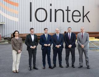 Lehendakariak eta ahaldun nagusiak industriaren garrantzia estrategikoa nabarmendu dute Urdulizko Lointek enpresara egindako bisitan