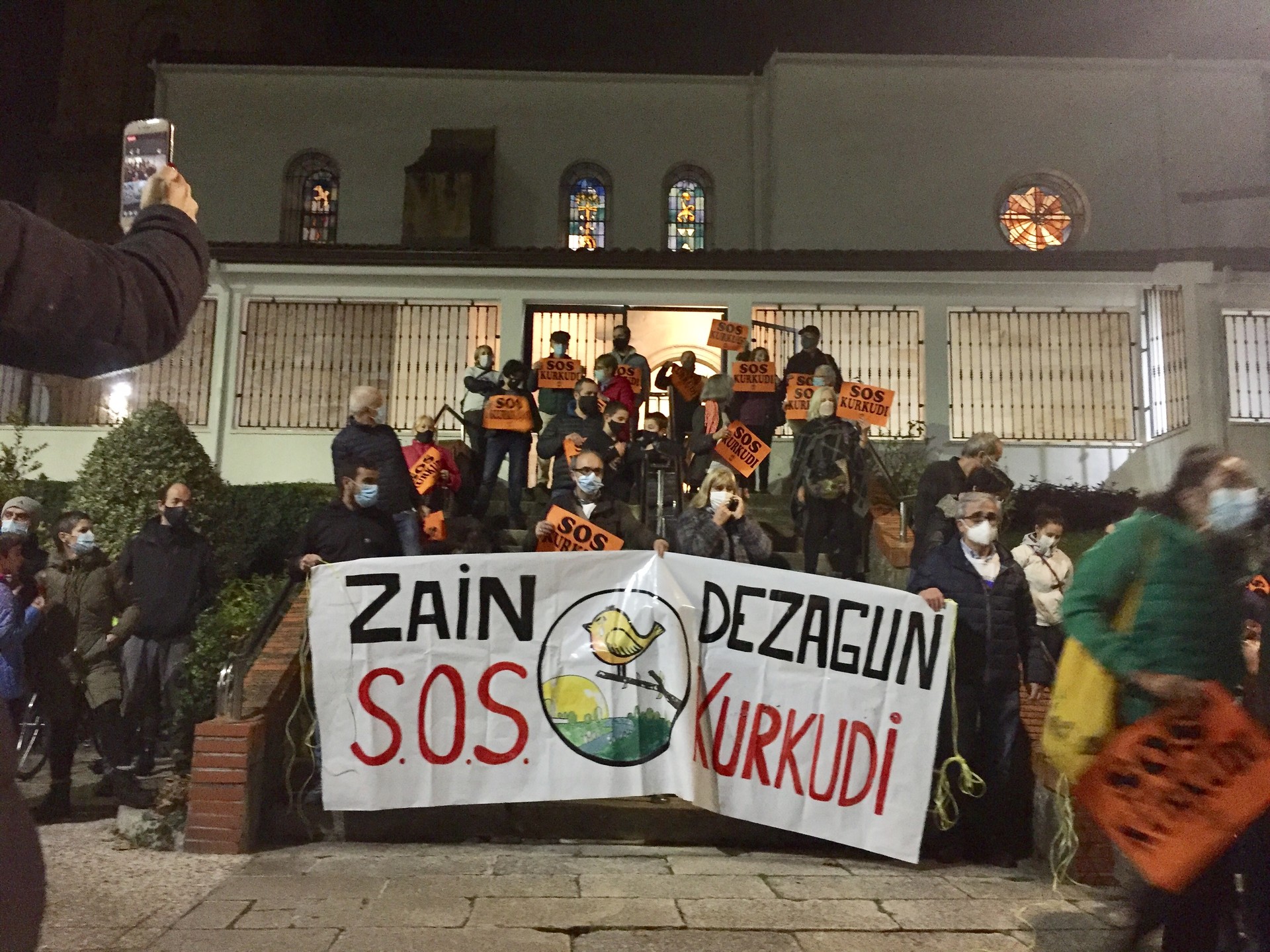 Aurrera doa Leioako domingotarren komentu zaharrean kiroldegia egiteko proiektua, udal-gobernuko taldeen babesagaz