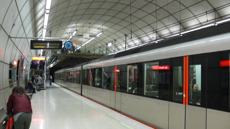 Metro Bilbaok ez du bideragarri ikusten Plentzia, Sopela eta Urdulizera maiztasunak areagotzea