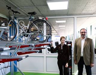 Bizikletaz mugitzen diren getxoztarrek badute, hemendik aurrera, bizikleta lasai uzteko leku bat gehiago