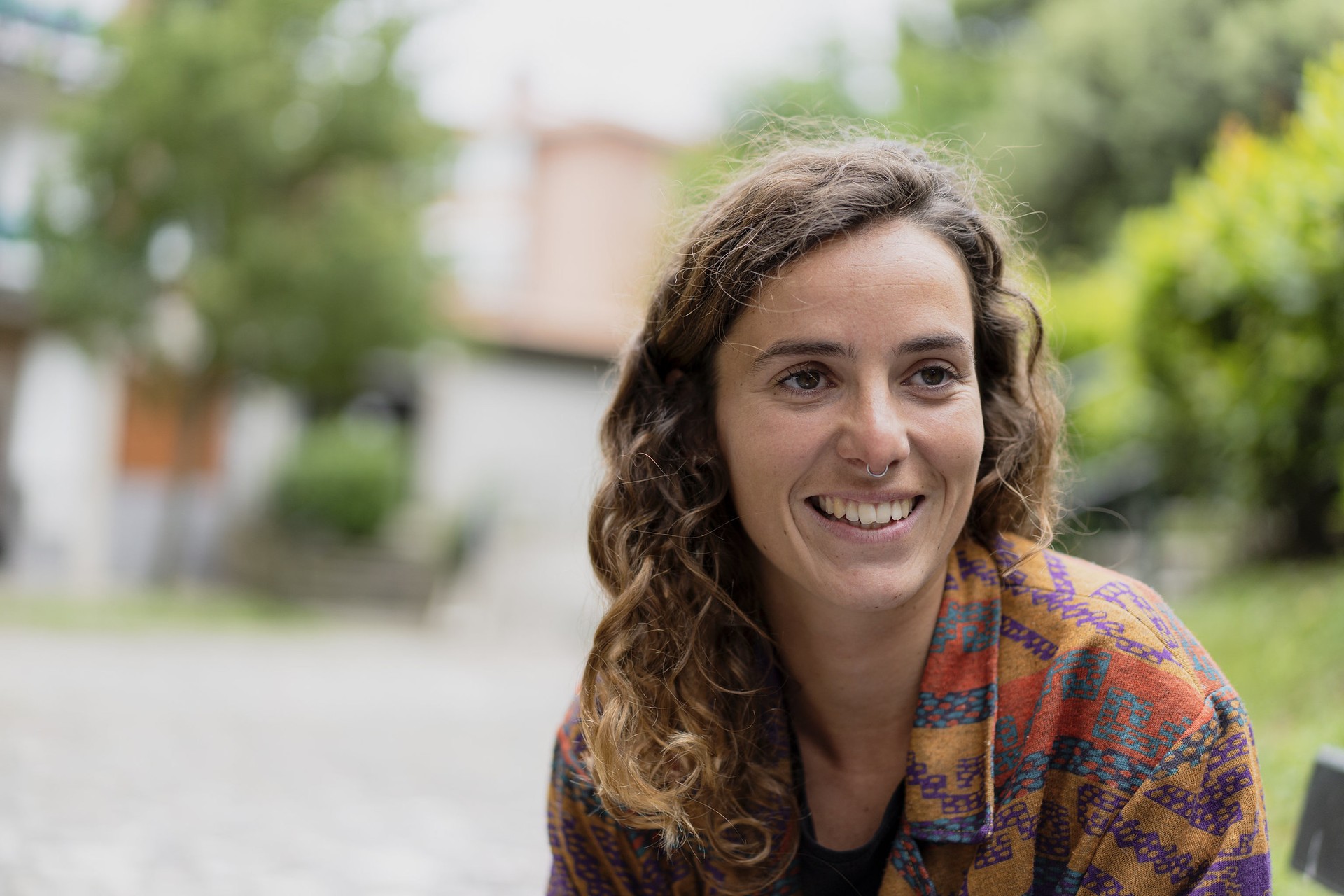 Lizar Begoña: "Poesiak hizkuntzarekin jolasteko aukera ematen du, zuzen-zuzenean"