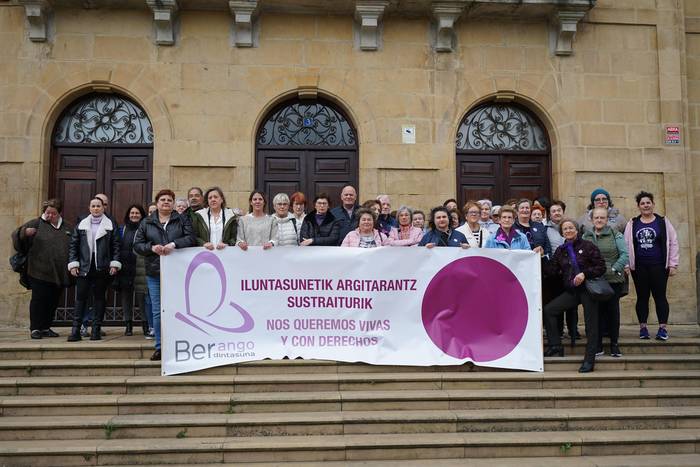 Berangok kultura moreaz beteko du martxoa