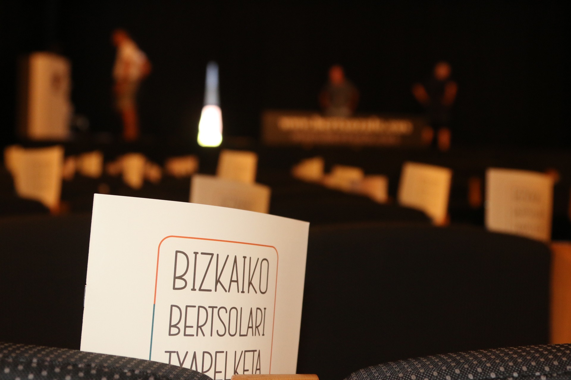 Jone Uria eta Unai Mendiburu getxoztarrak, Bizkaiko Bertsolari Txapelketako finalaurrekoetara