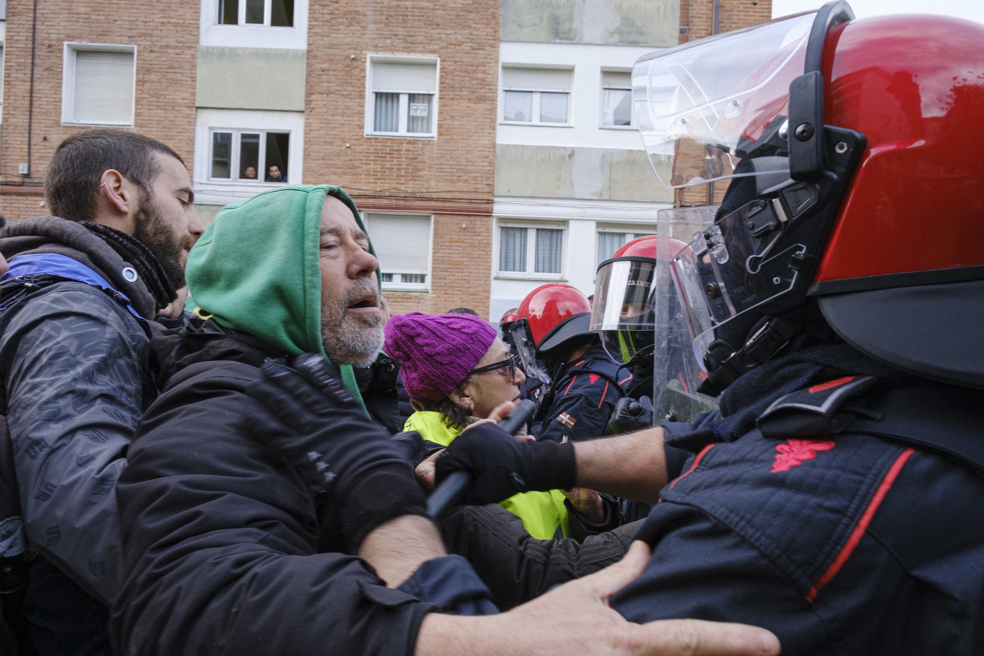 Elkarrekin Podemos-IUk azalpenak eskatu ditu Itzubaltzeta/Romoko protestetan Ertzaintzaren "neurrigabeko jokabideagatik"