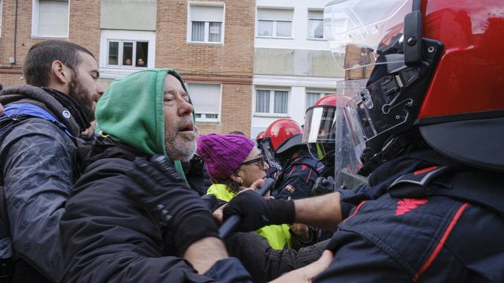 Elkarrekin Podemos-IUk azalpenak eskatu ditu Itzubaltzeta/Romoko protestetan Ertzaintzaren "neurrigabeko jokabideagatik"