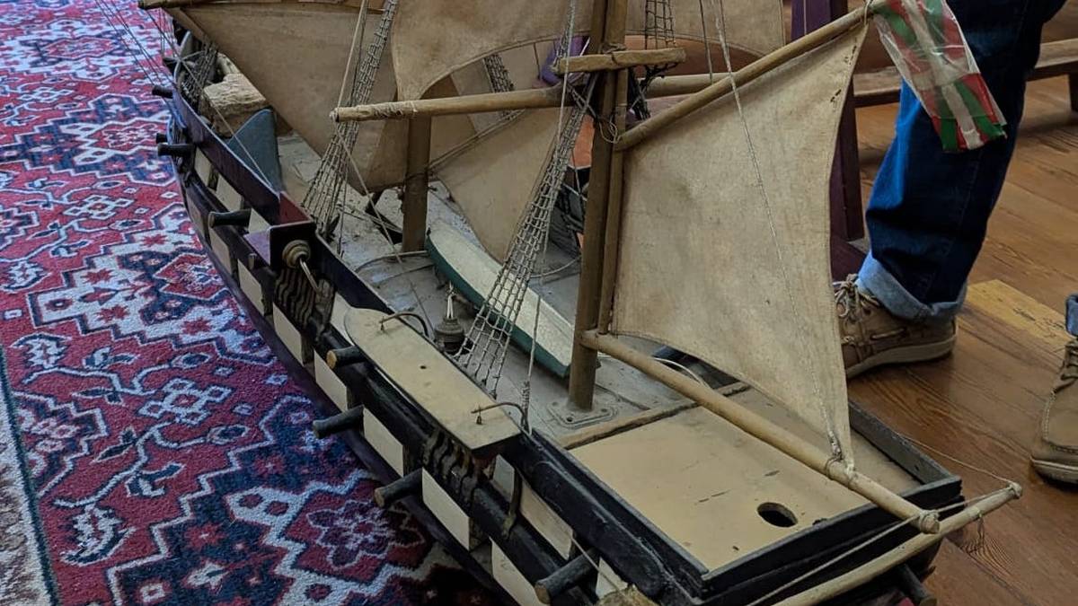 200 urte inguru dituen Gorlizko elizako zinoparia aldi baterako jaitsi dute