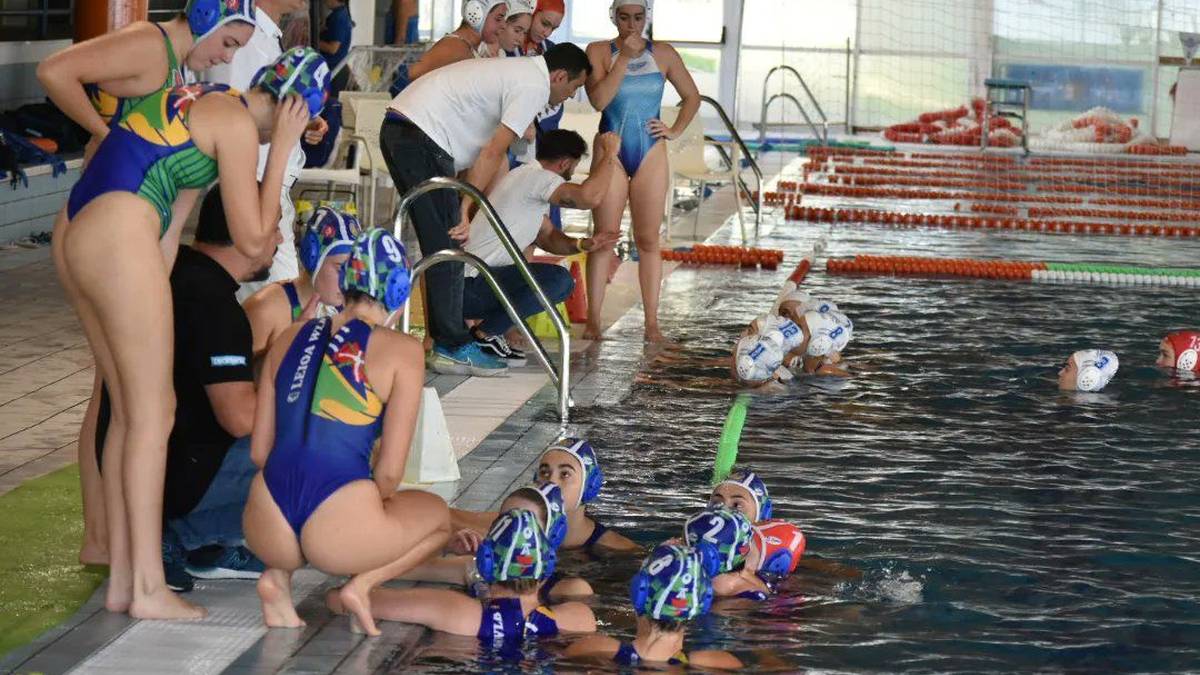 Leioa Waterpolok Valliranan jasotako irain matxistak salatu ditu