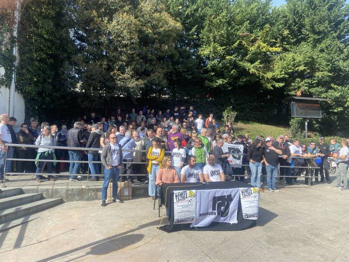 "Oinarrizko eskubide zibil eta politikoen kontrako erasoa da, antolatzeko, biltzeko eta manifestatzeko eskubideen zapalkuntza saiakera"