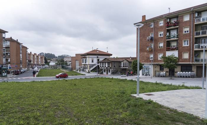 Emakume zientzialariek Urdulizko erakusleihoak hartu dituzte