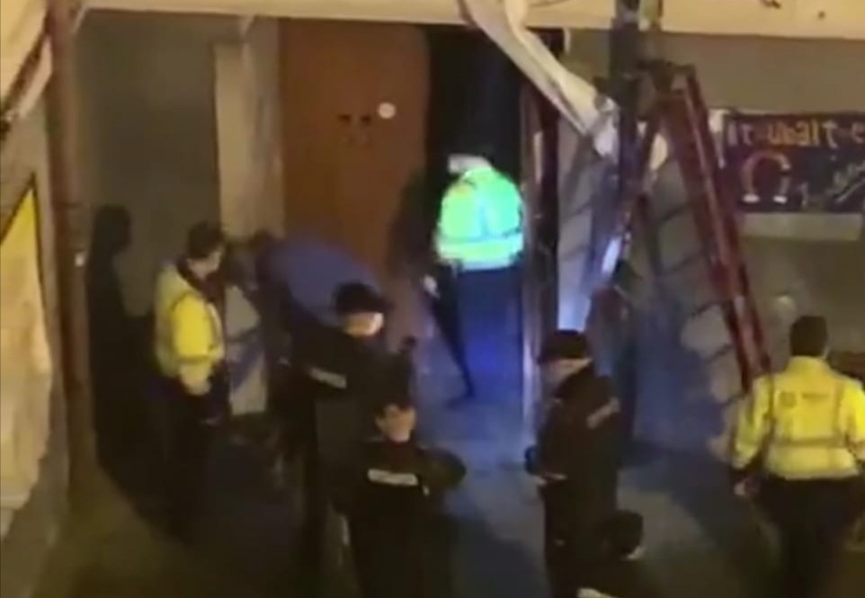 Ertzaintza sartu da Itzubaltzeta III gaztetxera