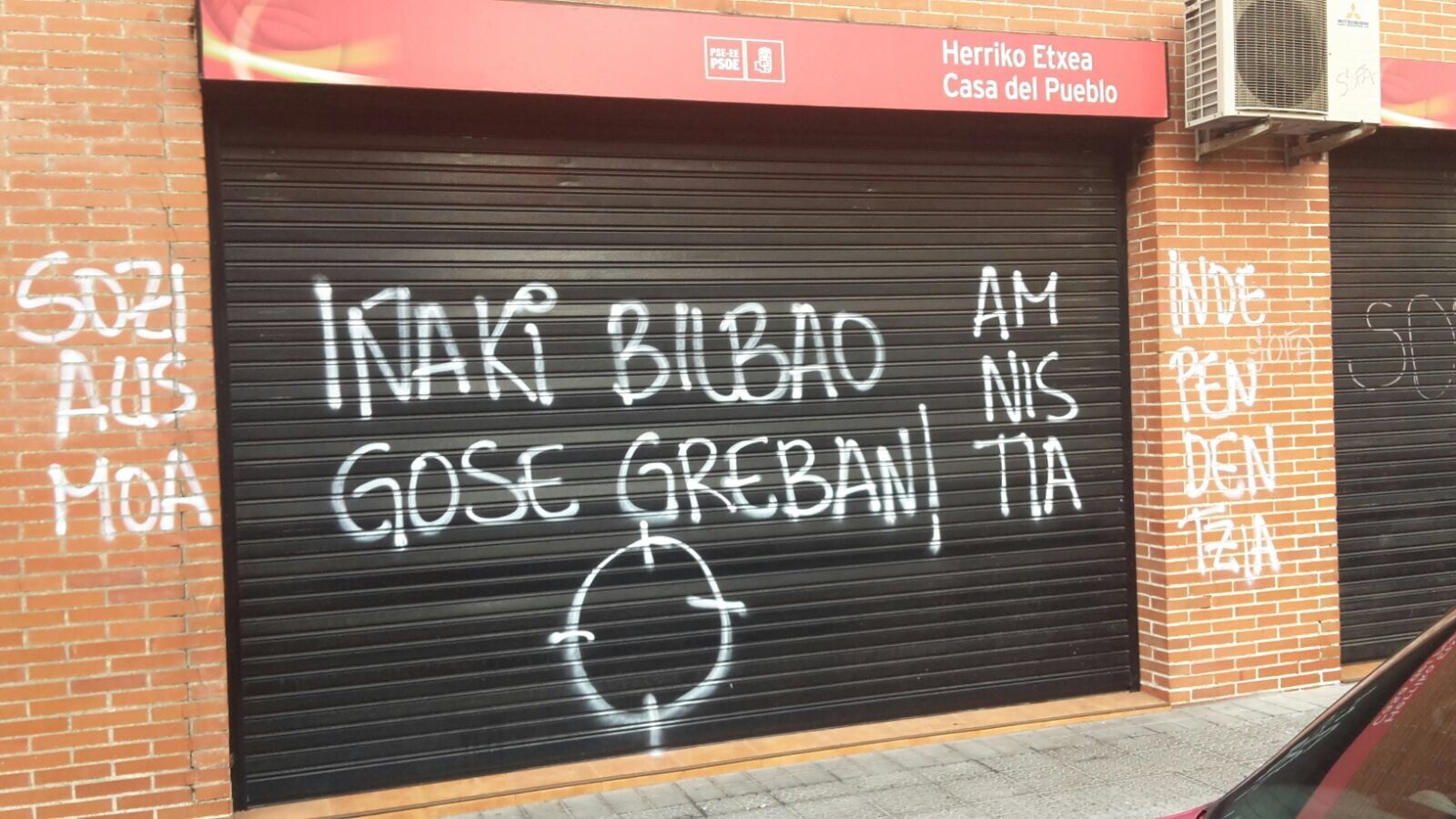 Areetako herriko etxean margoketak egin dituzte