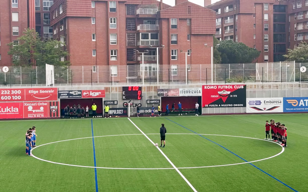 Romoko Futbol Klubeko entrenatzaile bat atxilotu dute adingabeen aurkako ustezko sexu-delituengatik