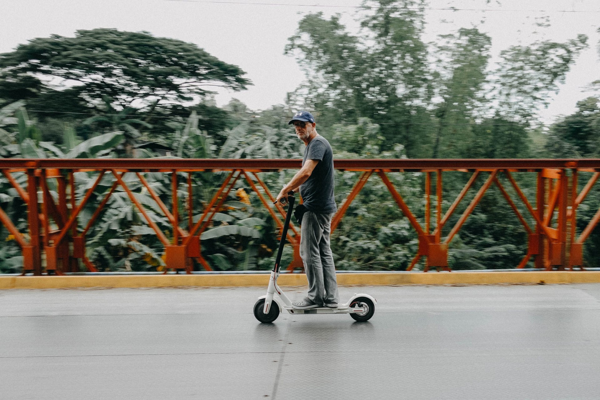 Otsailaren 1etik aurrera ezin izango dira patinete elektrikoak Bizkaibuseko autobusetan sartu