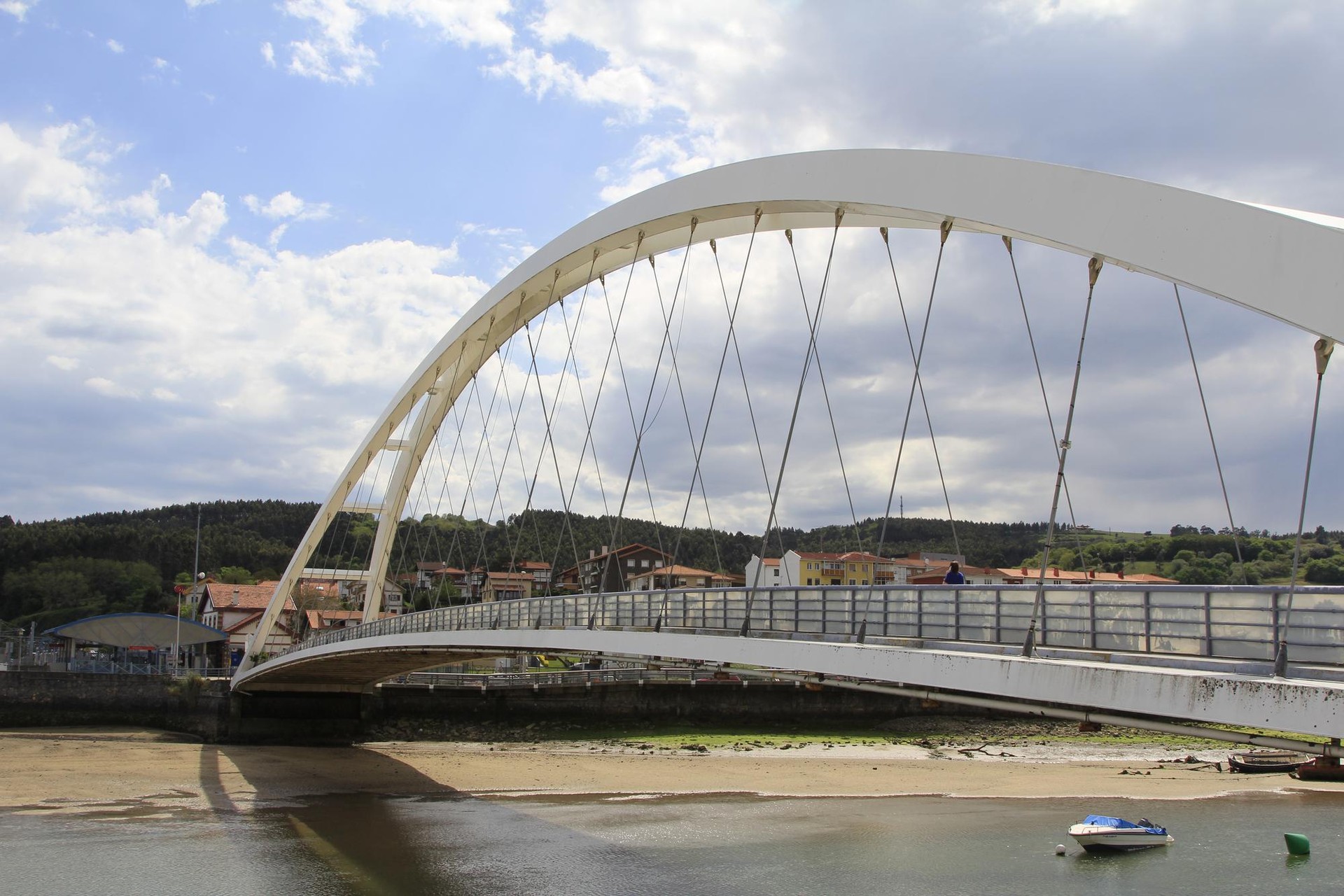 Trafiko etenaldiak egongo dira Gaminiz kalean konpontze lanak direla eta