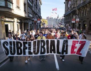 Subflubiala EZ! plataformak Bilbora eraman du tunelaren aurkako protesta