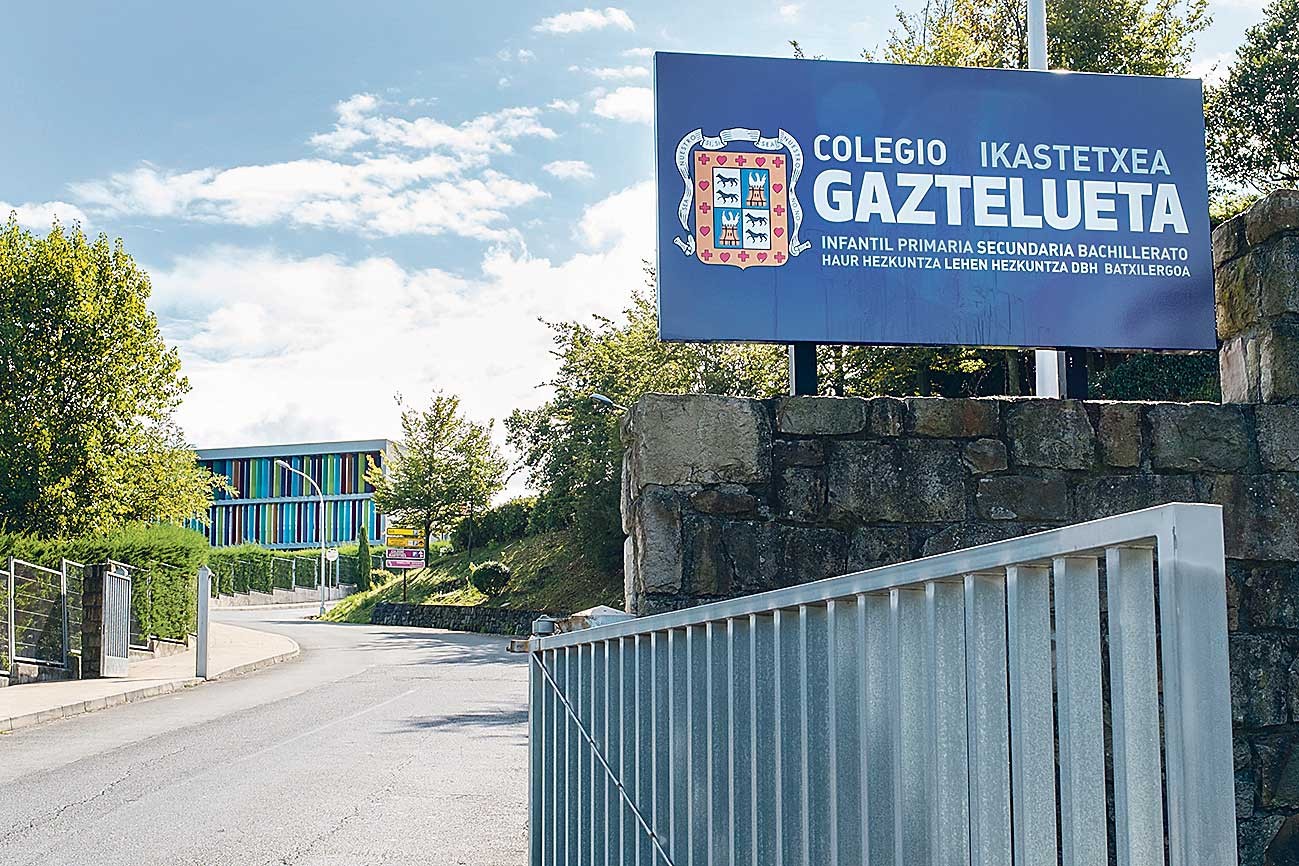Gaztelueta auzia "Elizak ez zuela ondo epaitu" onartu du aita santuak