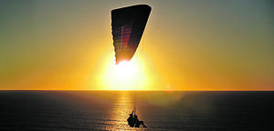 Parapente-hegaldi bat irabazi gura duzu? Eman izena ekaineko zozketan!