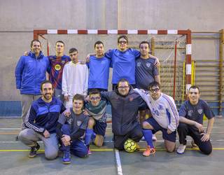 Haszten-Arenas futbol areto taldea: "Kirola egitea eta sozializatzea garrantzitsua da beraientzat, eta talde honetan lortu dugu hori indartzea eta giro ona sortzea"