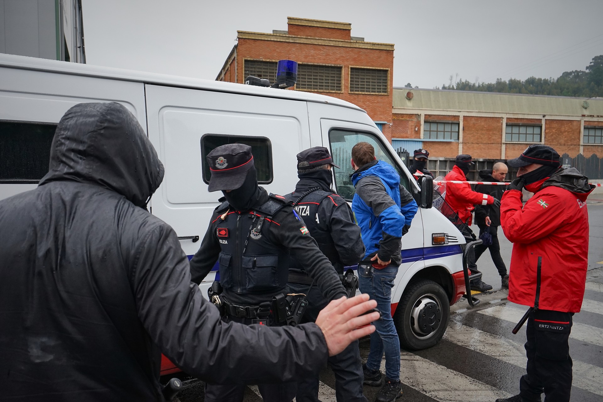 Alconzako langile biren kontrako epaiketa atzeratu egin da
